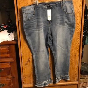 NWT Relativity Ruffle Jeans